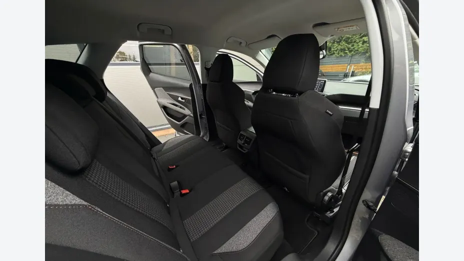 PEUGEOT 3008 -