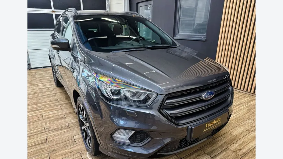 FORD Kuga -