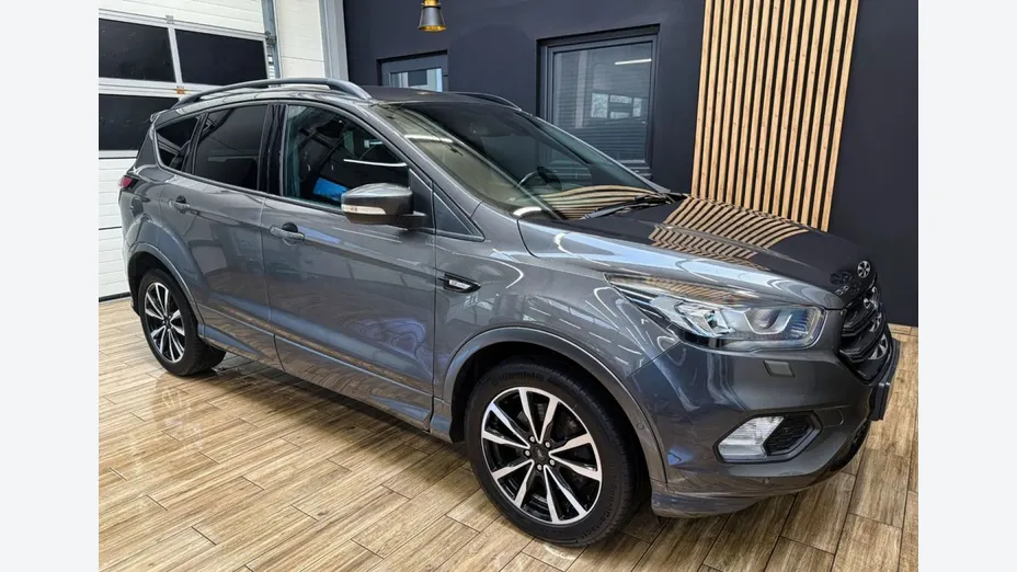 FORD Kuga -