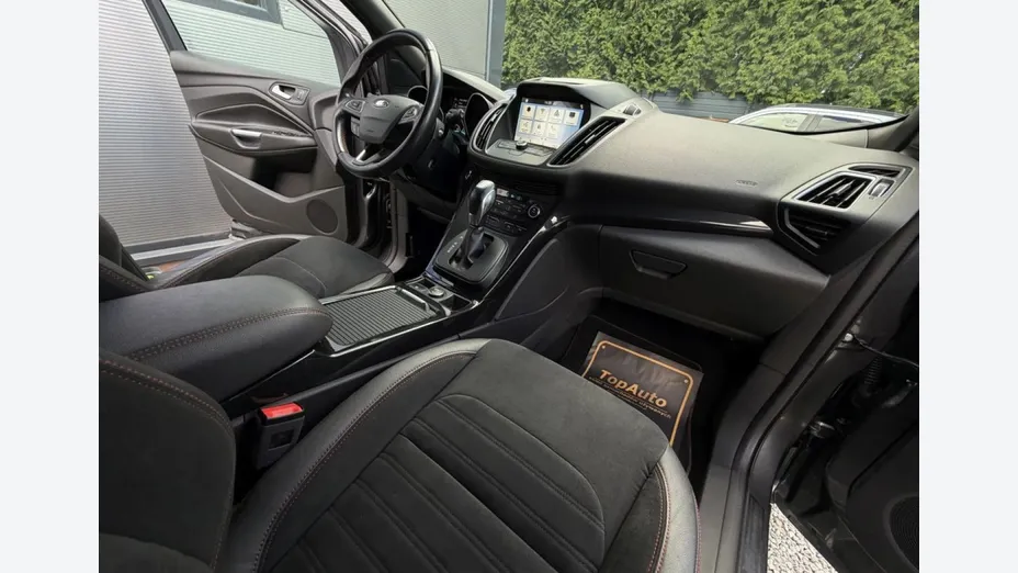 FORD Kuga -