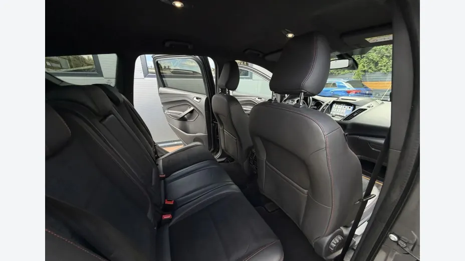 FORD Kuga -