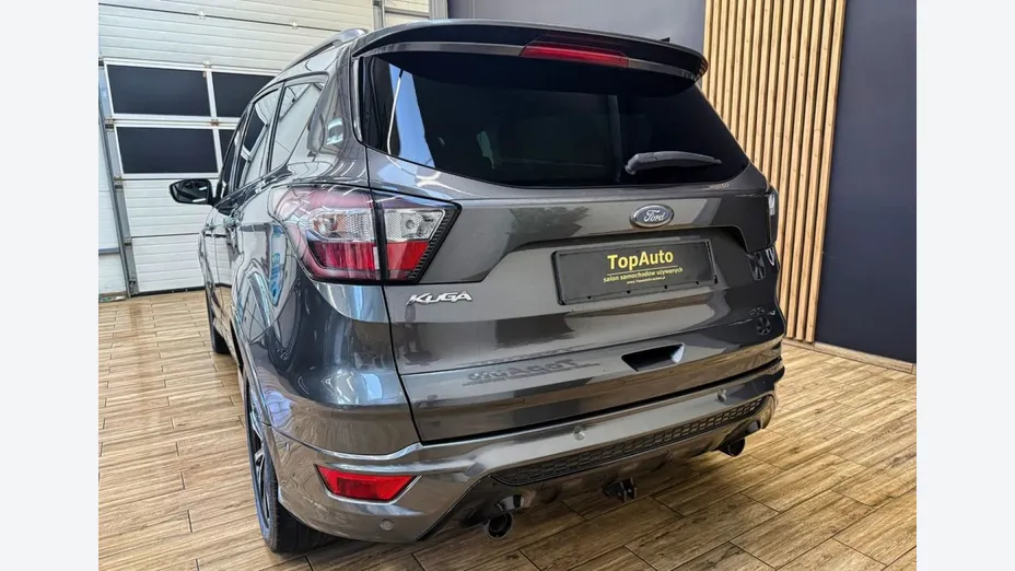 FORD Kuga -