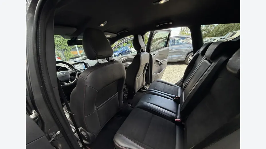 FORD Kuga -