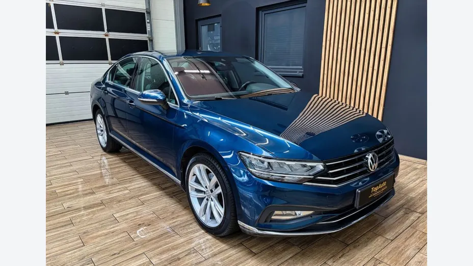 VOLKSWAGEN Passat -