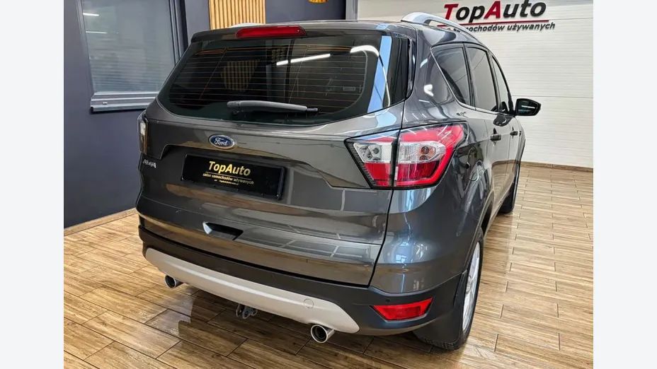 FORD Kuga -