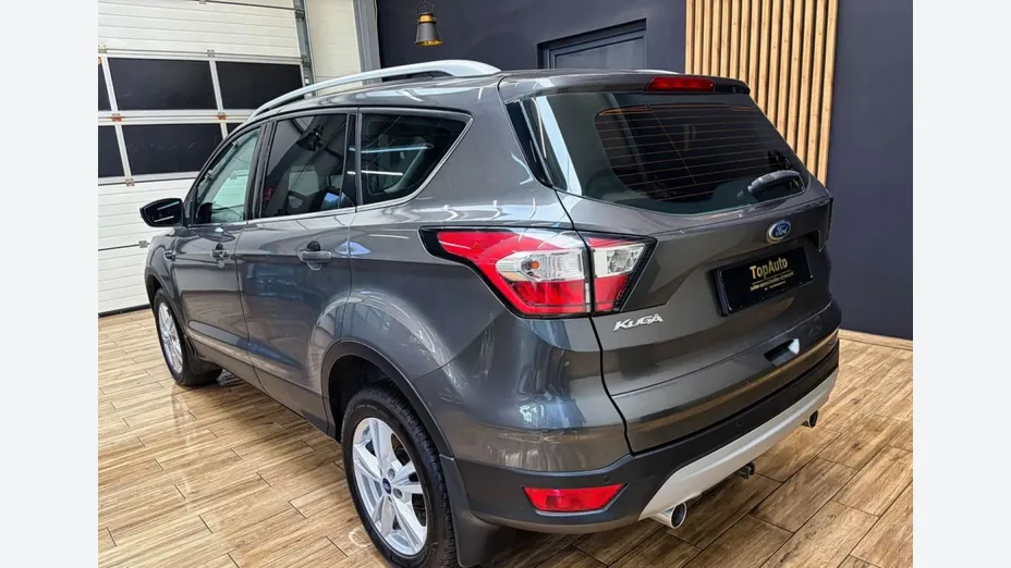 FORD Kuga -