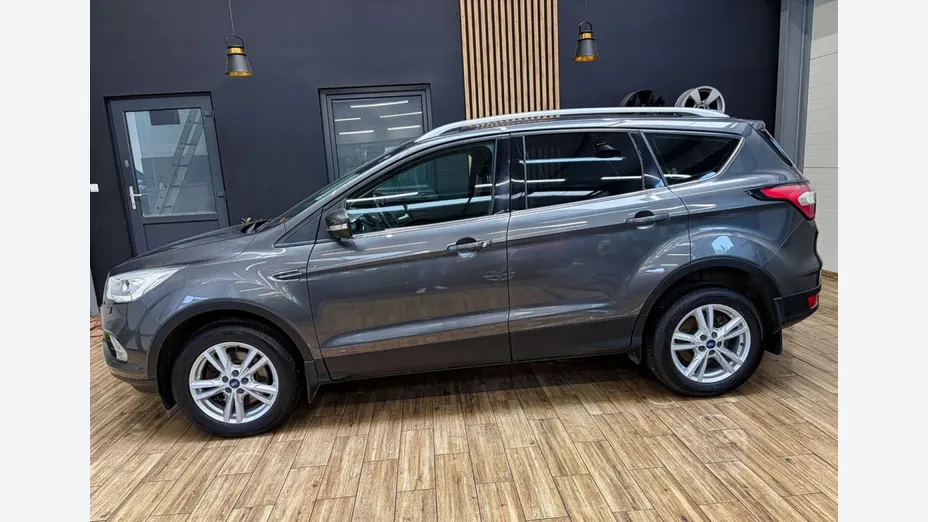FORD Kuga -