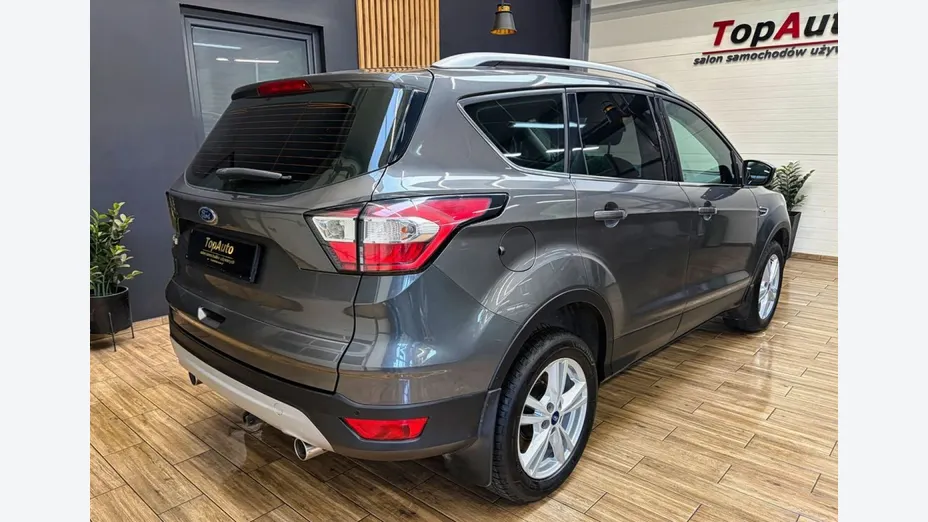 FORD Kuga -
