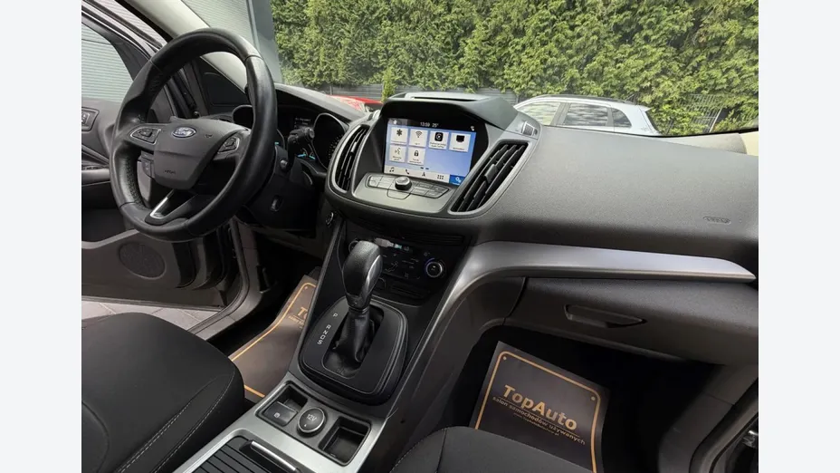 FORD Kuga -
