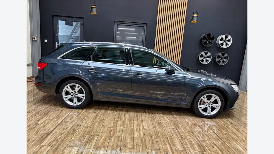 AUDI A4 Avant -