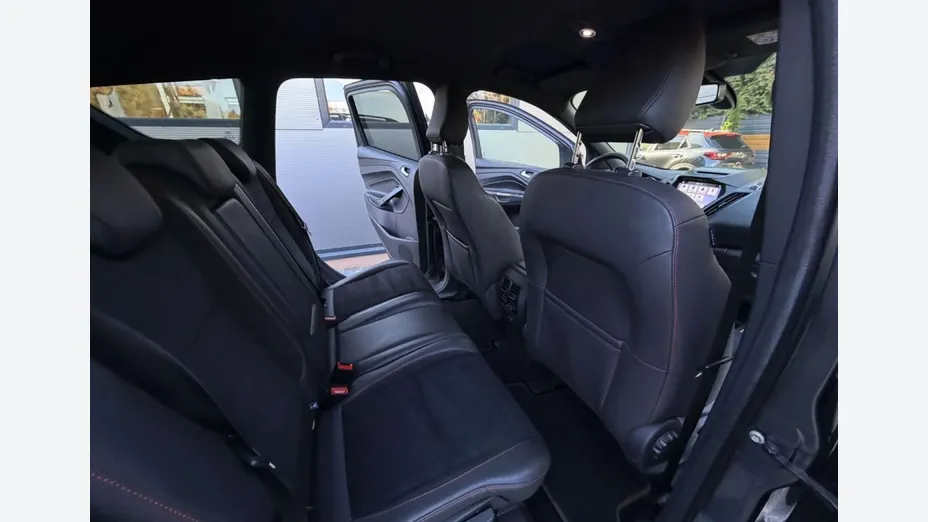 FORD Kuga -