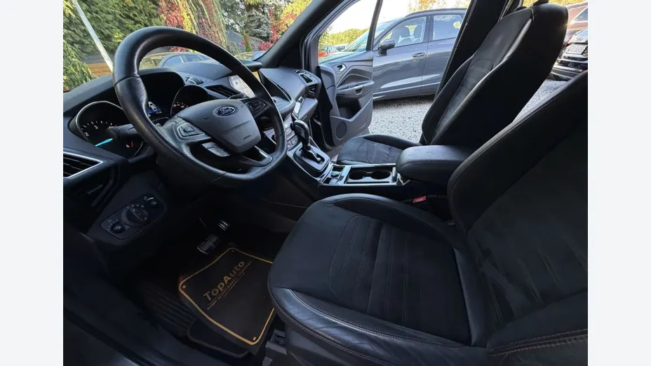 FORD Kuga -