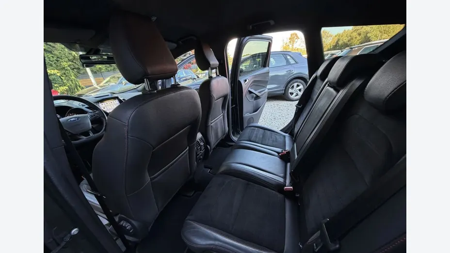 FORD Kuga -