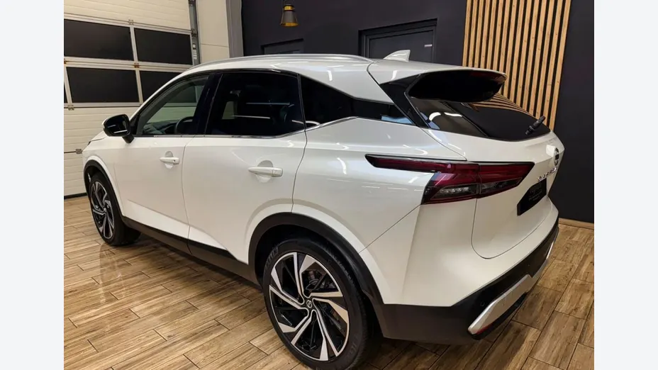 NISSAN Qashqai -
