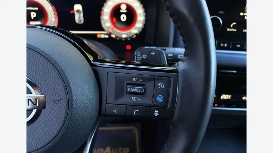 NISSAN Qashqai -