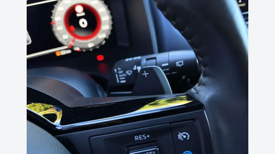 NISSAN Qashqai -