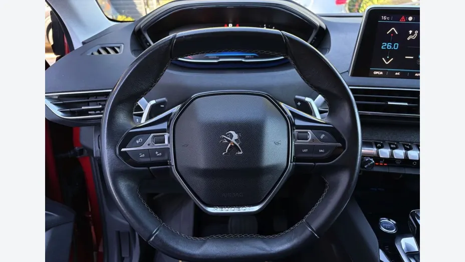 PEUGEOT 3008 -