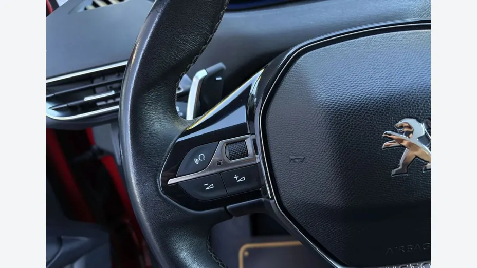 PEUGEOT 3008 -
