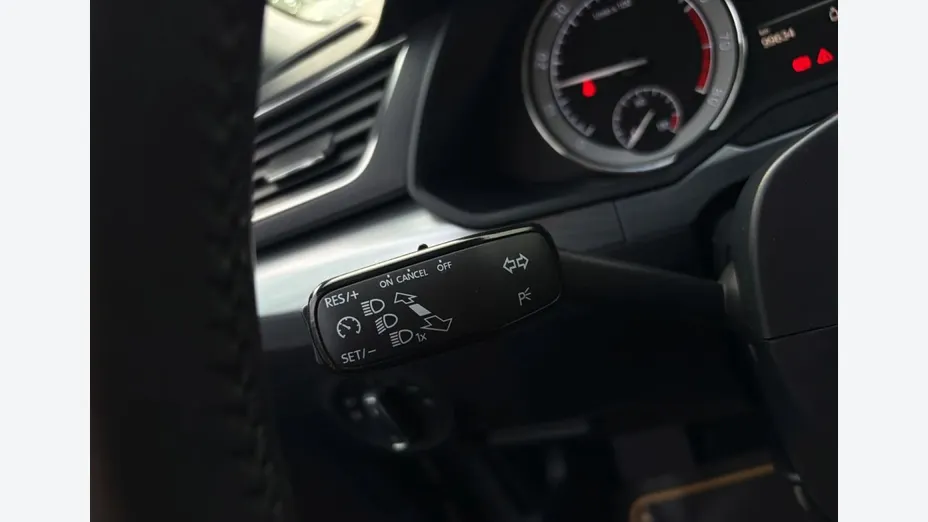 SKODA Superb -