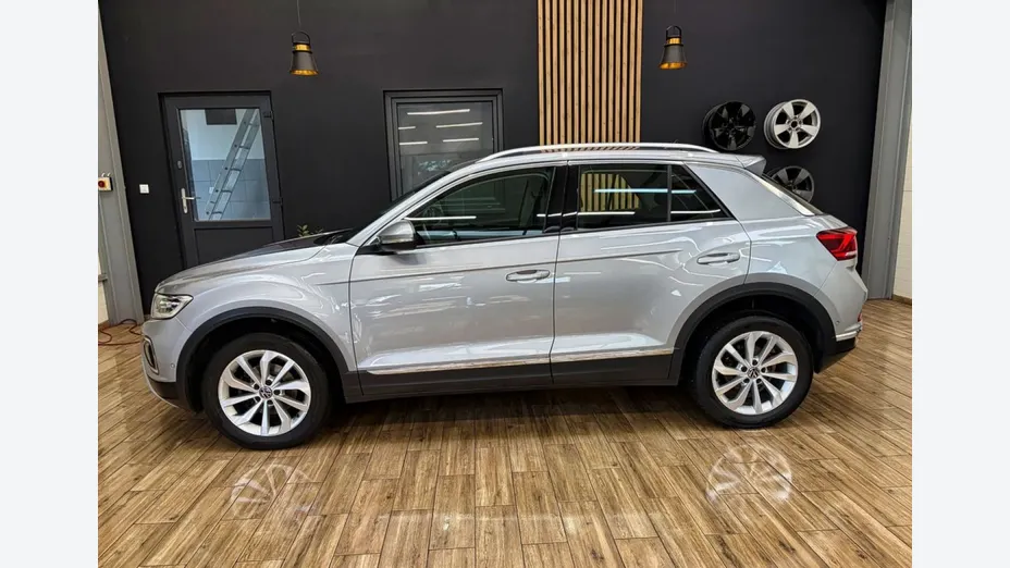 VOLKSWAGEN T-ROC -