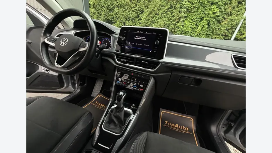 VOLKSWAGEN T-ROC -