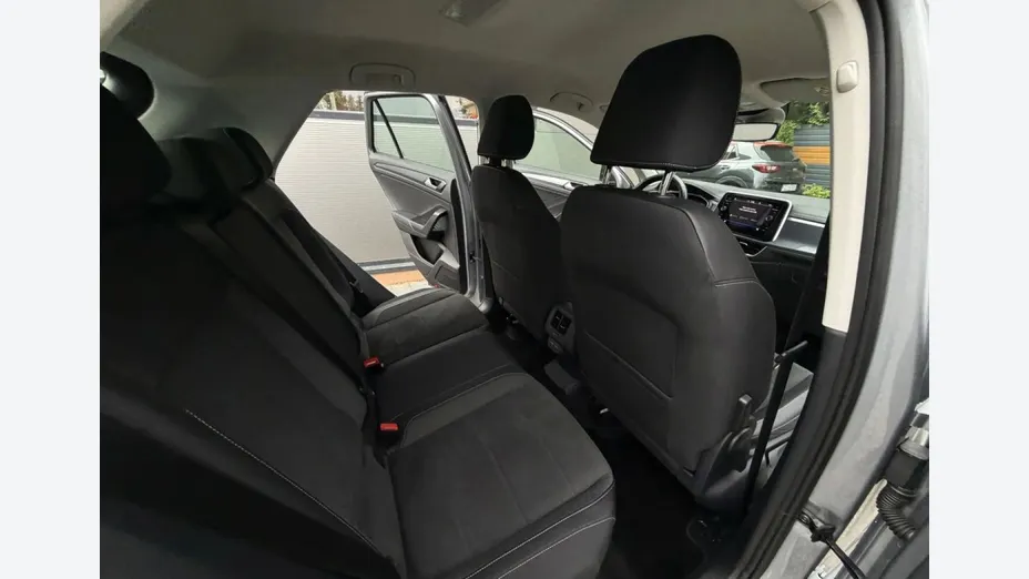 VOLKSWAGEN T-ROC -