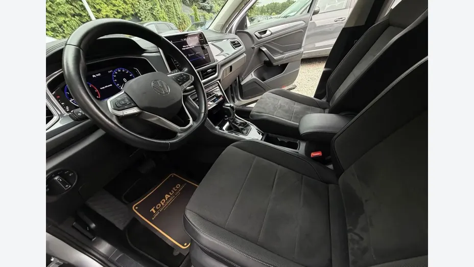 VOLKSWAGEN T-ROC -