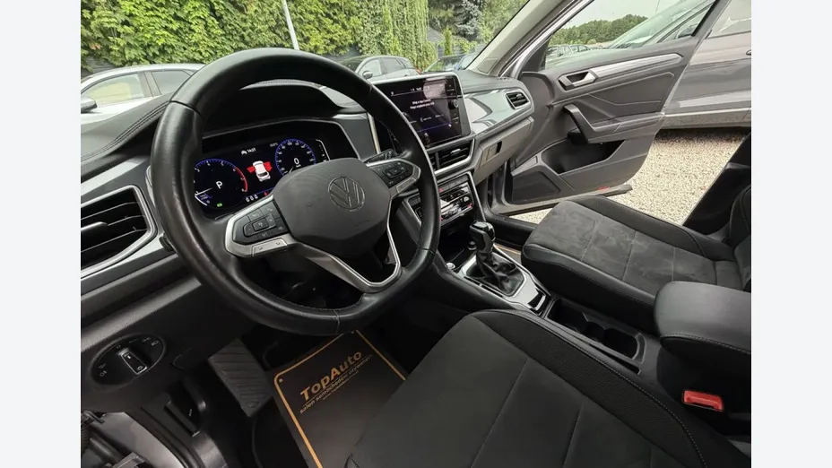 VOLKSWAGEN T-ROC -