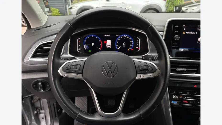 VOLKSWAGEN T-ROC -