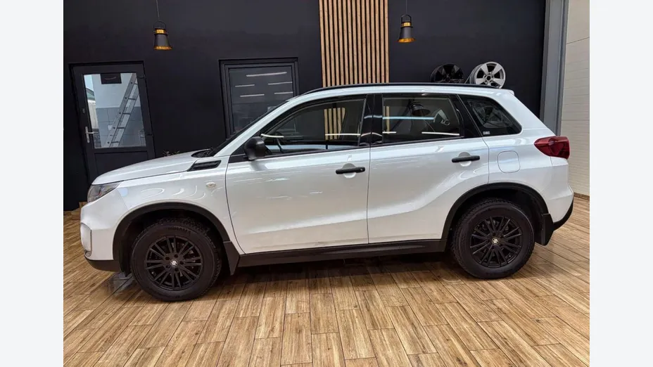 SUZUKI Vitara -