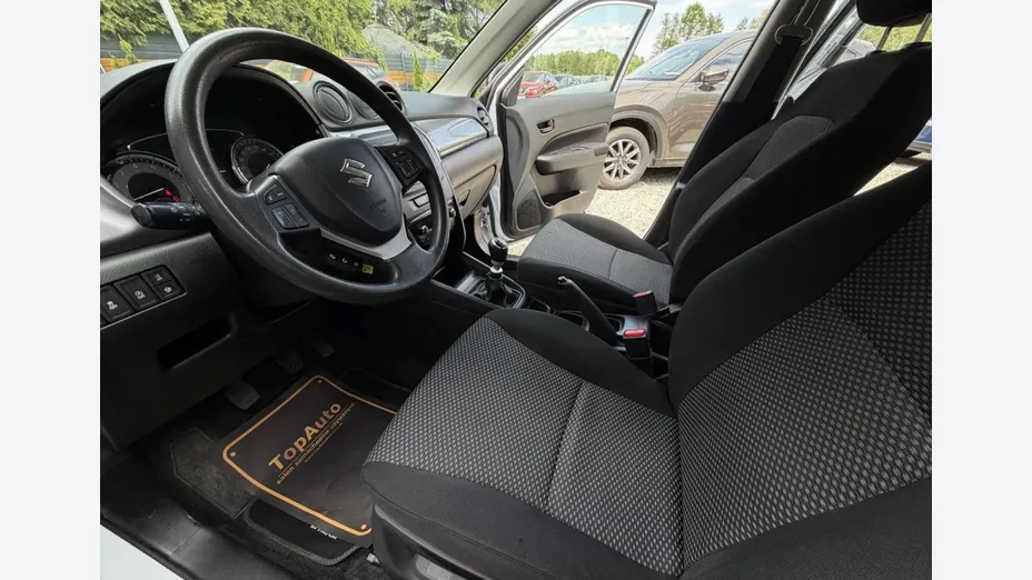 SUZUKI Vitara -