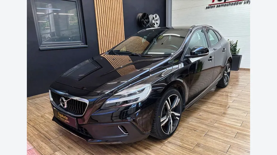 VOLVO V40 Cross Country -