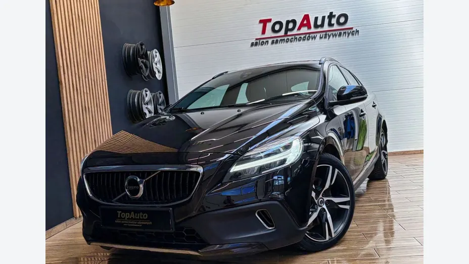 VOLVO V40 Cross Country -