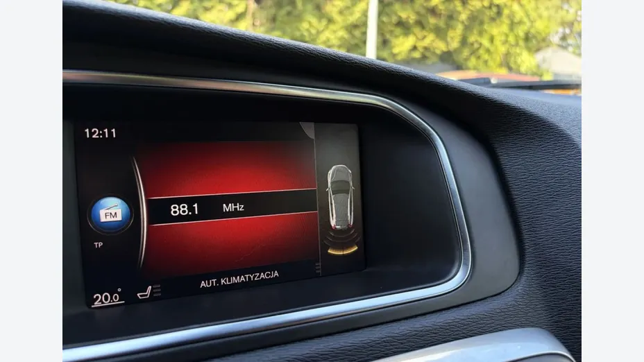 VOLVO V40 Cross Country -