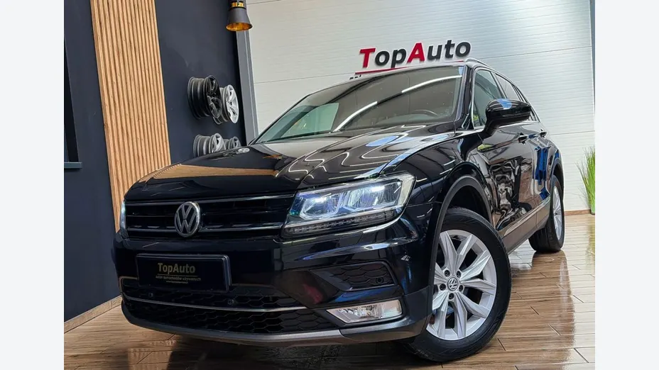 VOLKSWAGEN Tiguan -