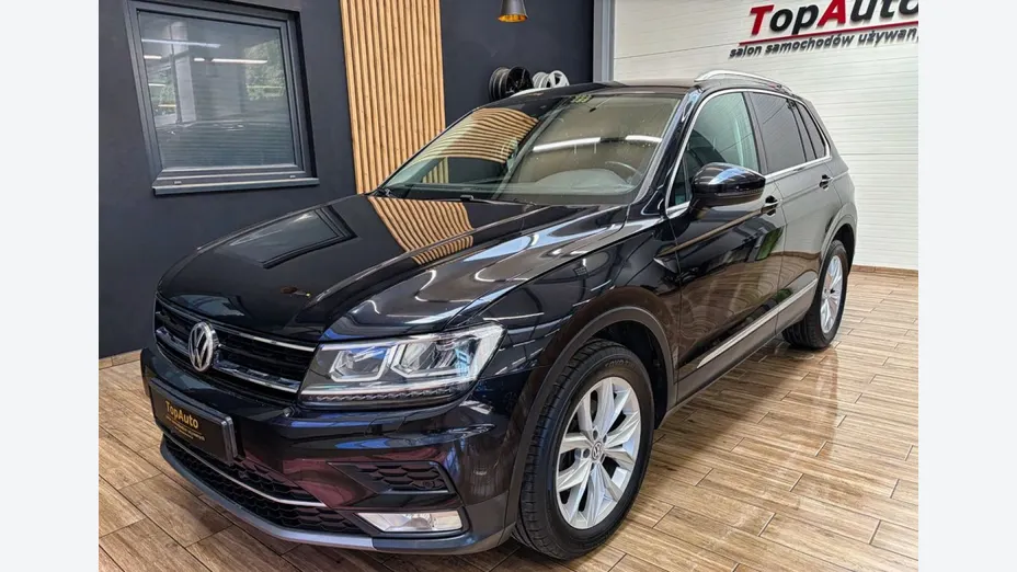 VOLKSWAGEN Tiguan -