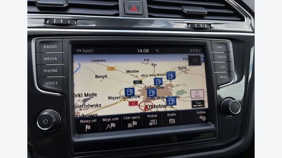 VOLKSWAGEN Tiguan -