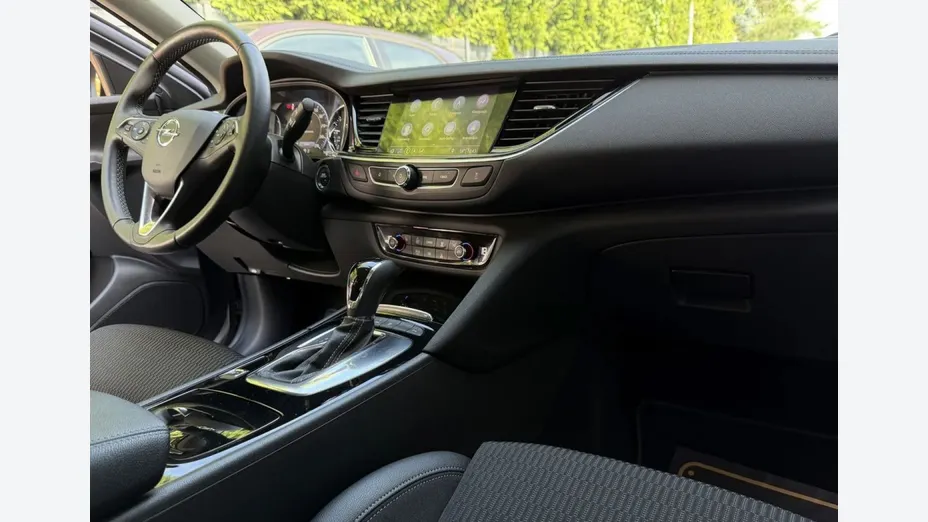 OPEL Insignia -