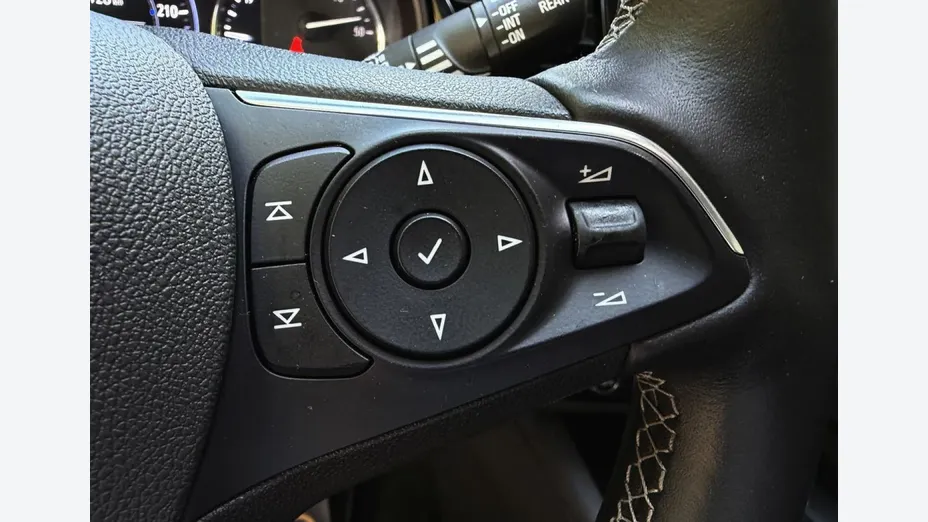 OPEL Insignia -
