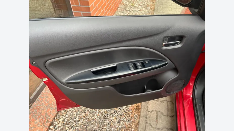 MITSUBISHI Space Star -