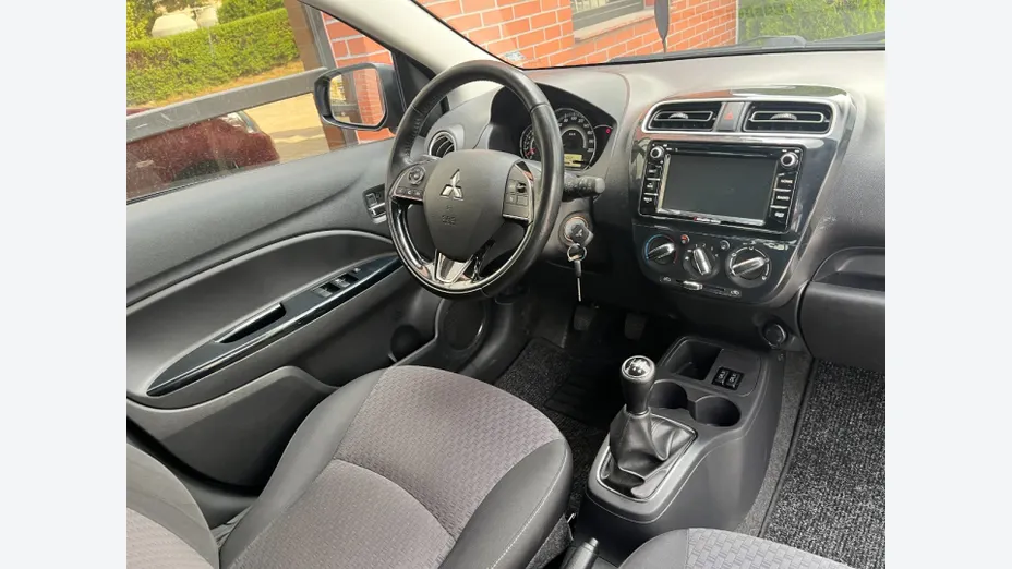MITSUBISHI Space Star -