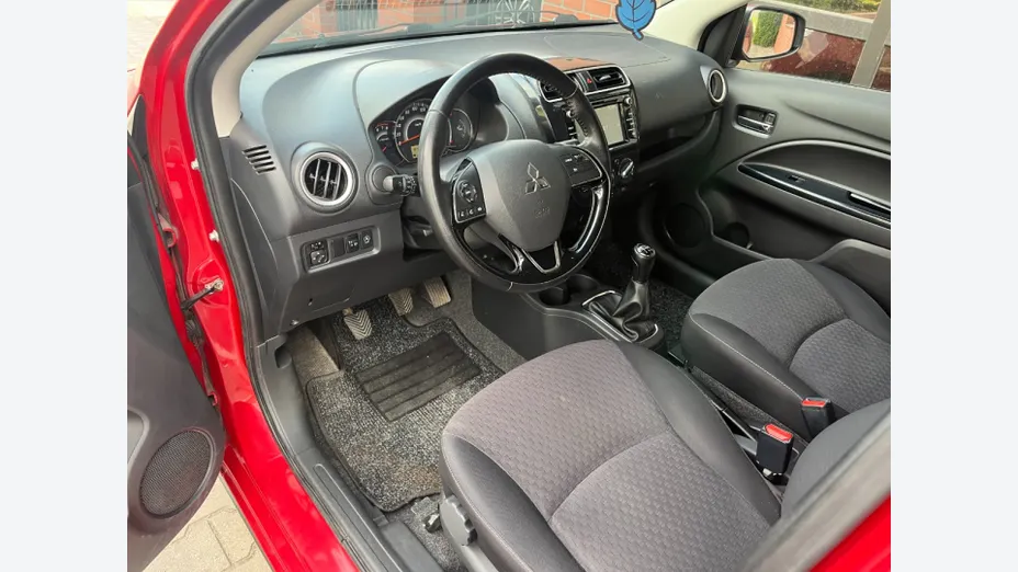 MITSUBISHI Space Star -