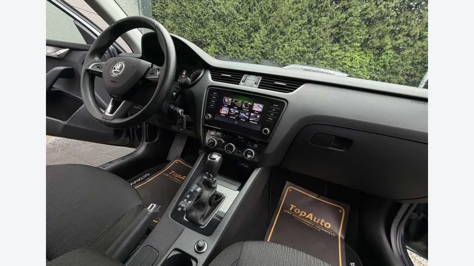 SKODA Octavia -