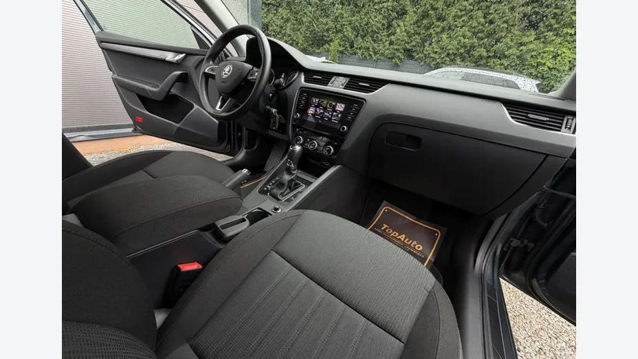SKODA Octavia -
