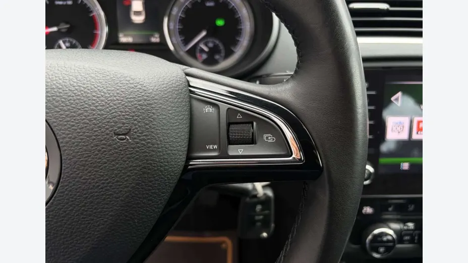 SKODA Octavia -