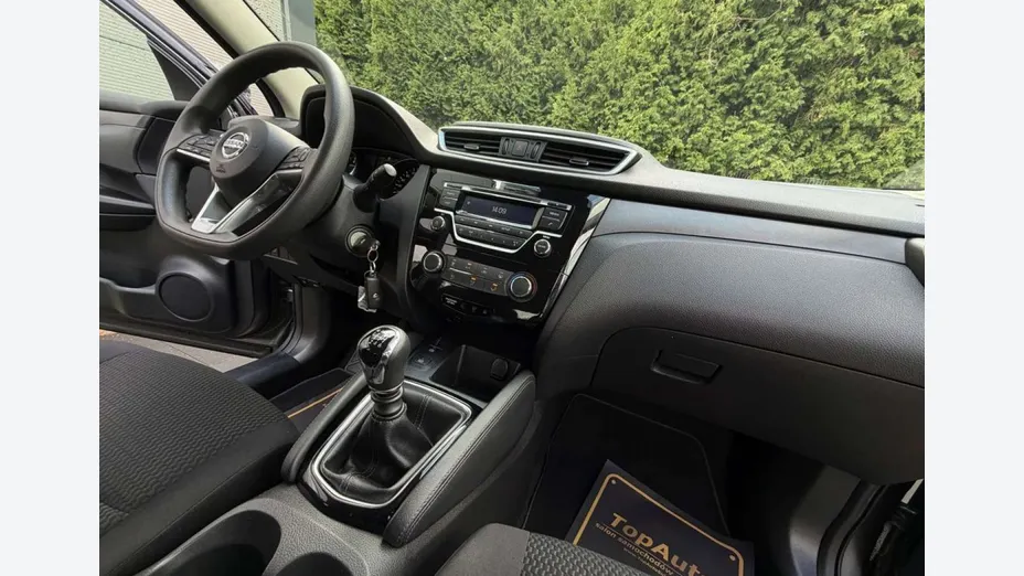 NISSAN Qashqai -
