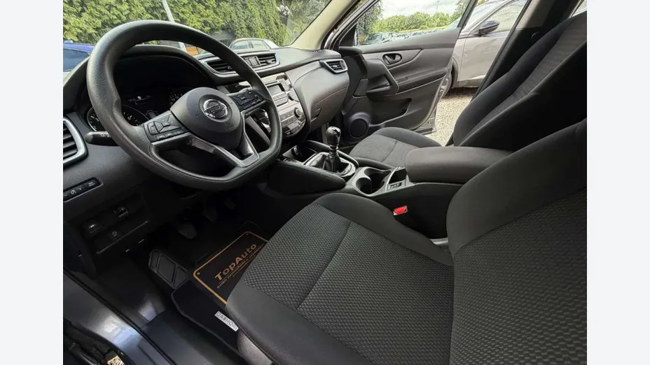 NISSAN Qashqai -
