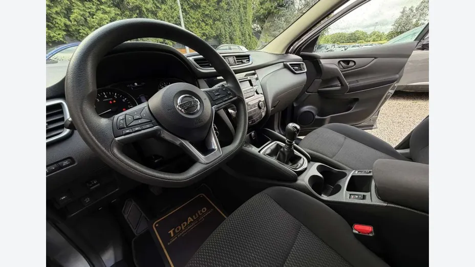 NISSAN Qashqai -