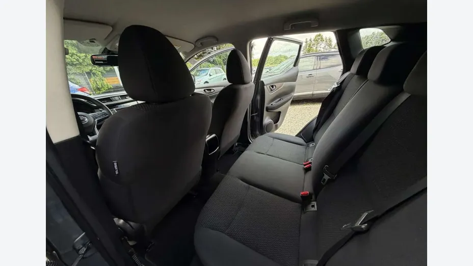 NISSAN Qashqai -