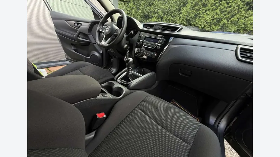 NISSAN Qashqai -